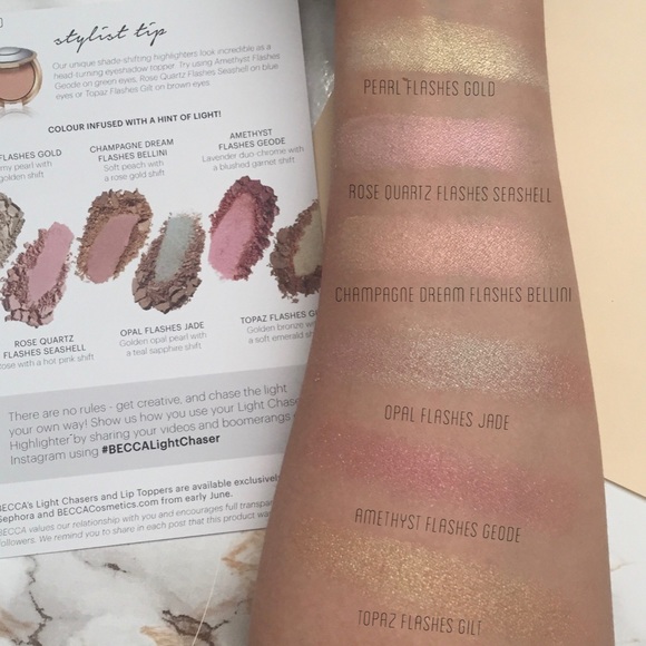 Becca Light Chaser Highlighter in Amethyst - Picture 6 of 7